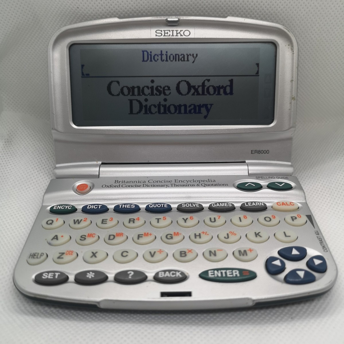 Seiko Britannica Concise Encyclopedia Plus Dictionary, Thesaurus - ER8000 - Image 3
